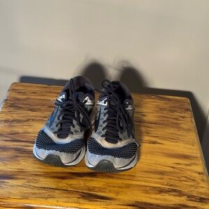 Brooks Women's Sneakers in Black and Gray